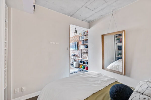 318-King-Street-East-#605-Toronto-Web-Salisbury-30