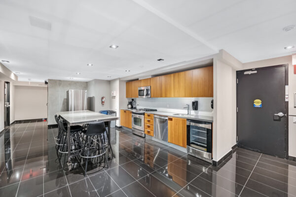 318-King-Street-East-#605-Toronto-Web-Salisbury-42