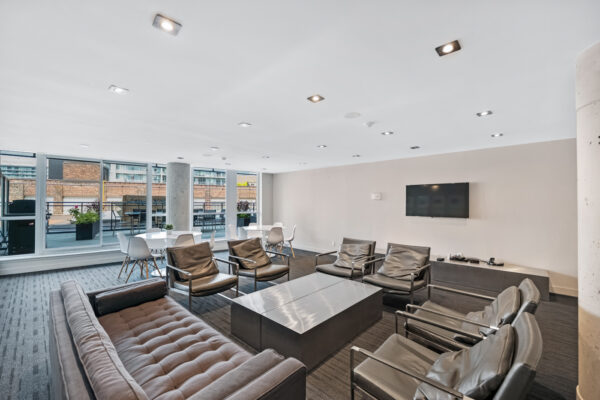 318-King-Street-East-#605-Toronto-Web-Salisbury-45