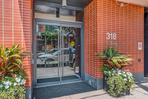318-King-Street-East-#605-Toronto-Web-Salisbury-5