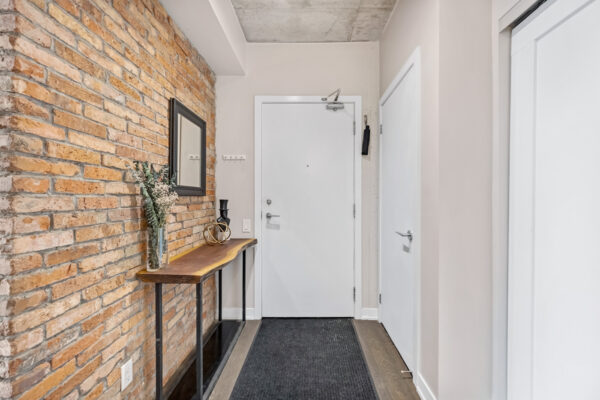 318-King-Street-East-#605-Toronto-Web-Salisbury-6