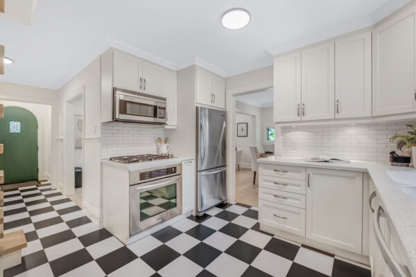 4-Harding-Boulevard-Toronto-Web-Salisbury-22