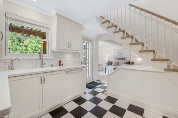 4-Harding-Boulevard-Toronto-Web-Salisbury-23
