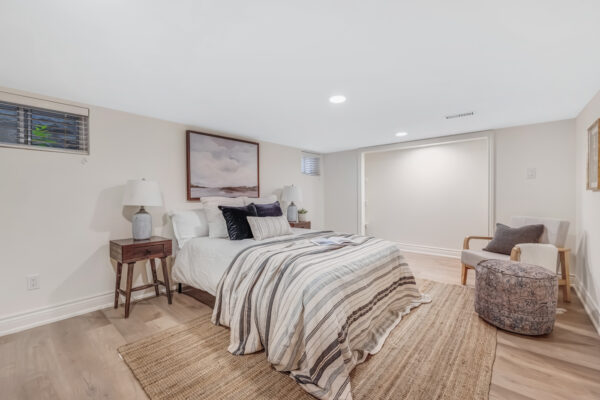 4-Harding-Boulevard-Toronto-Web-Salisbury-60