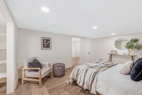 4-Harding-Boulevard-Toronto-Web-Salisbury-61
