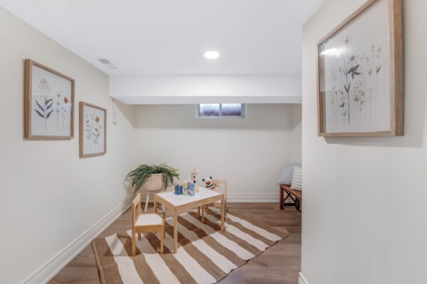 4-Harding-Boulevard-Toronto-Web-Salisbury-62