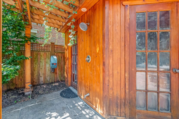 4-Harding-Boulevard-Toronto-Web-Salisbury-91