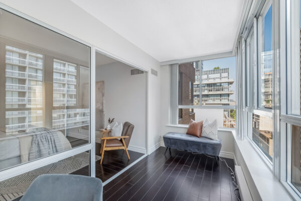44-Gerrard-Street-West-#1206-Toronto-Web-Salisbury-31