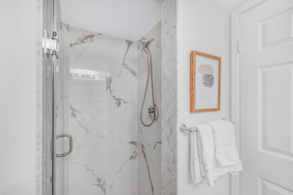 44-Gerrard-Street-West-#1206-Toronto-Web-Salisbury-37