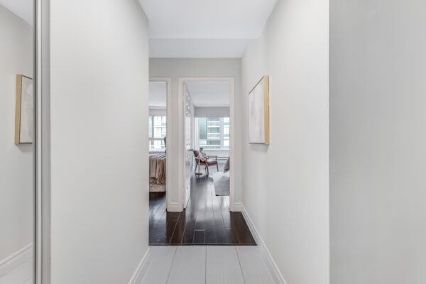 44-Gerrard-Street-West-#1206-Toronto-Web-Salisbury-6