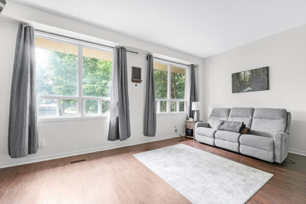 5-Poplar-Crescent-Aurora-Web-Salisbury-14