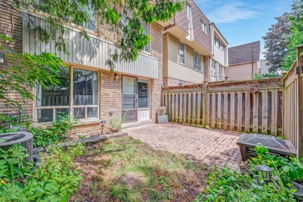 5-Poplar-Crescent-Aurora-Web-Salisbury-54