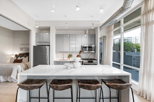 66-Portland-Street-#708-Toronto-Web-Salisbury-10