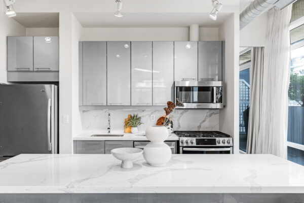 66-Portland-Street-#708-Toronto-Web-Salisbury-11