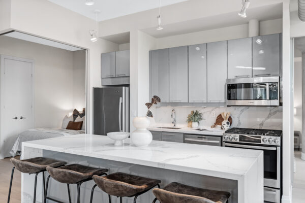 66-Portland-Street-#708-Toronto-Web-Salisbury-13