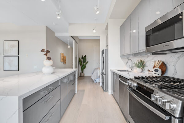 66-Portland-Street-#708-Toronto-Web-Salisbury-15