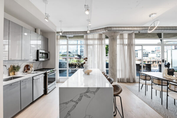 66-Portland-Street-#708-Toronto-Web-Salisbury-17