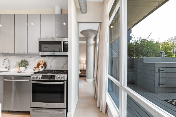 66-Portland-Street-#708-Toronto-Web-Salisbury-29