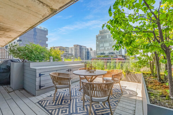 66-Portland-Street-#708-Toronto-Web-Salisbury-47