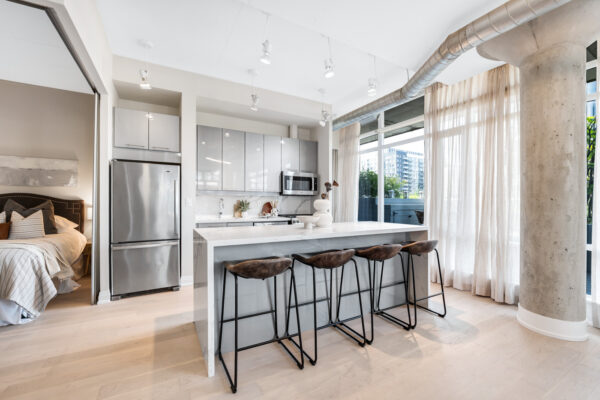 66-Portland-Street-#708-Toronto-Web-Salisbury-8