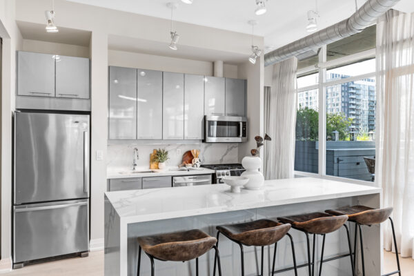 66-Portland-Street-#708-Toronto-Web-Salisbury-9