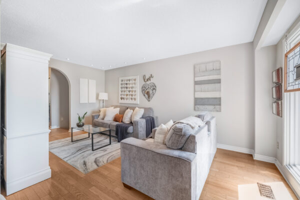 66-Springhouse-Square-Toronto-Web-Salisbury-17