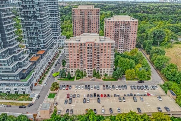 1103-Leslie-Street-#403-Toronto-Web-Salisbury-1