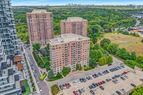 1103-Leslie-Street-#403-Toronto-Web-Salisbury-2