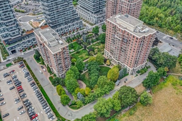 1103-Leslie-Street-#403-Toronto-Web-Salisbury-43