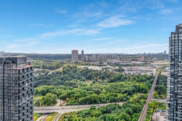 1103-Leslie-Street-#403-Toronto-Web-Salisbury-46