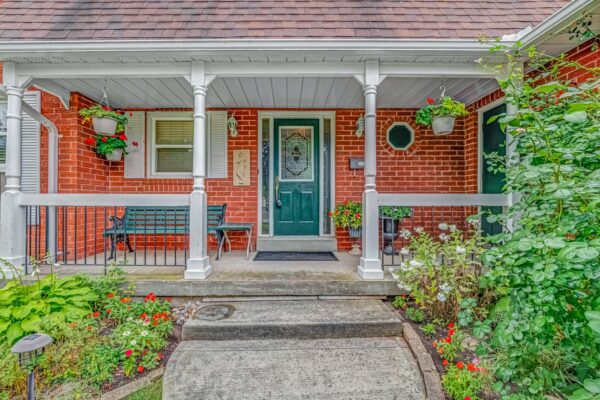 12-Flint-Crescent-Stouffville-Web-Salisbury-12