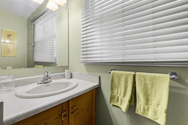 12-Flint-Crescent-Stouffville-Web-Salisbury-30