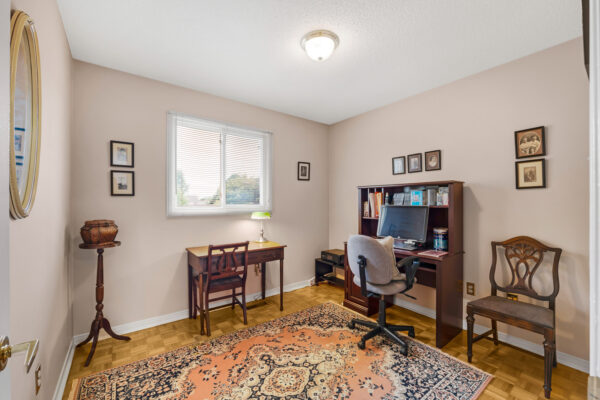 12-Flint-Crescent-Stouffville-Web-Salisbury-45