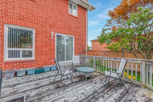 12-Flint-Crescent-Stouffville-Web-Salisbury-62