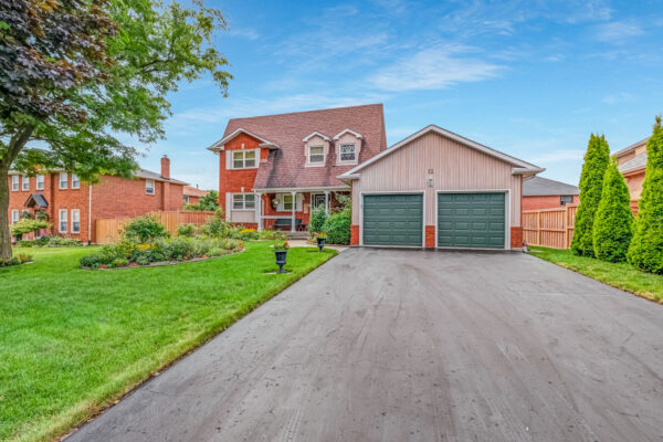 12-Flint-Crescent-Stouffville-Web-Salisbury-7