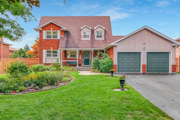 12-Flint-Crescent-Stouffville-Web-Salisbury-8