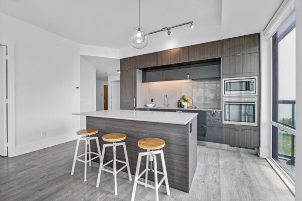 15-Merchants'-Wharf-#942-Toronto-Web-Salisbury-12