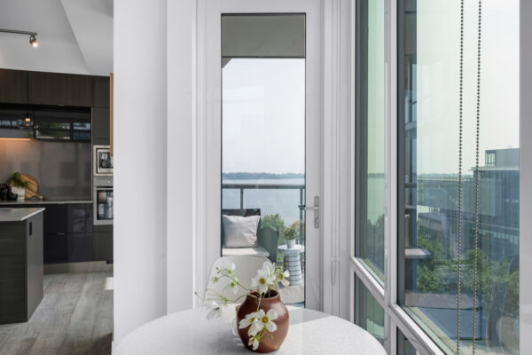 15-Merchants'-Wharf-#942-Toronto-Web-Salisbury-25