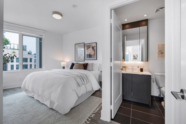 15-Merchants'-Wharf-#942-Toronto-Web-Salisbury-28