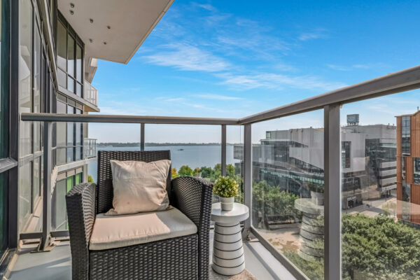 15-Merchants'-Wharf-#942-Toronto-Web-Salisbury-39