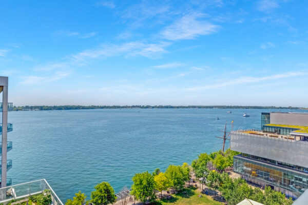 15-Merchants'-Wharf-#942-Toronto-Web-Salisbury-56