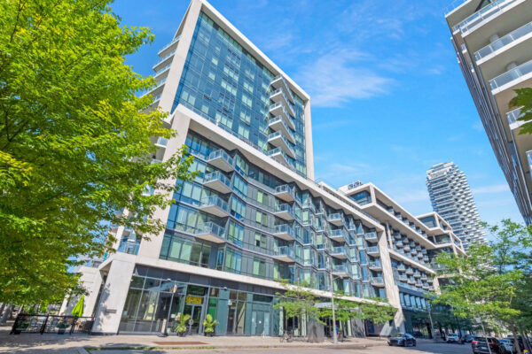 15-Merchants'-Wharf-#942-Toronto-Web-Salisbury-59