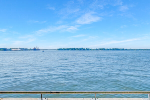 15-Merchants'-Wharf-#942-Toronto-Web-Salisbury-66