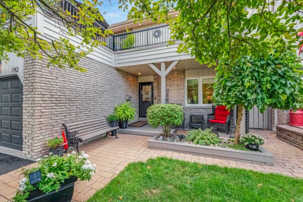 1742-Shadybrook-Drive-Pickering-Web-Salisbury-10