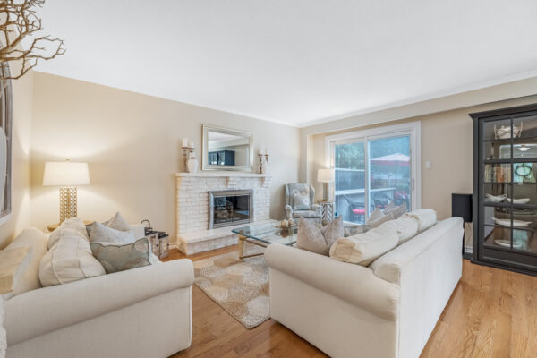 1742-Shadybrook-Drive-Pickering-Web-Salisbury-14