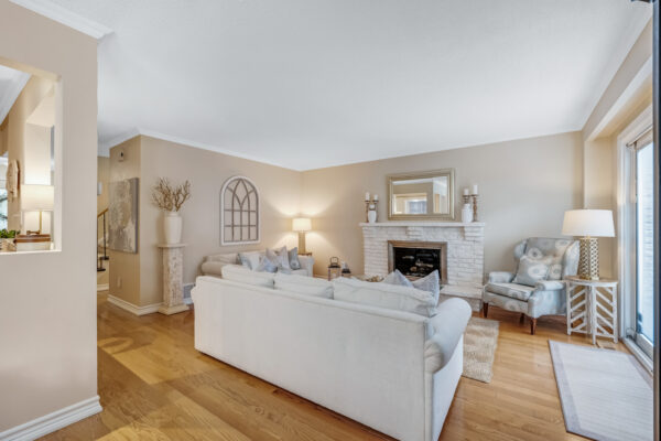 1742-Shadybrook-Drive-Pickering-Web-Salisbury-19