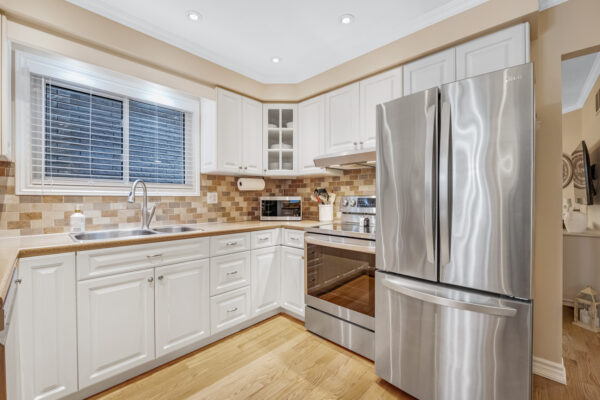 1742-Shadybrook-Drive-Pickering-Web-Salisbury-26