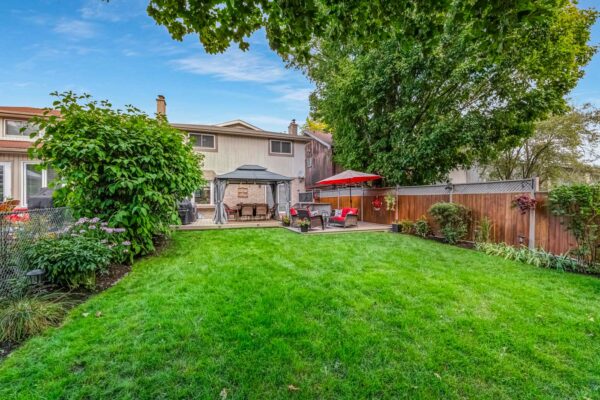 1742-Shadybrook-Drive-Pickering-Web-Salisbury-65