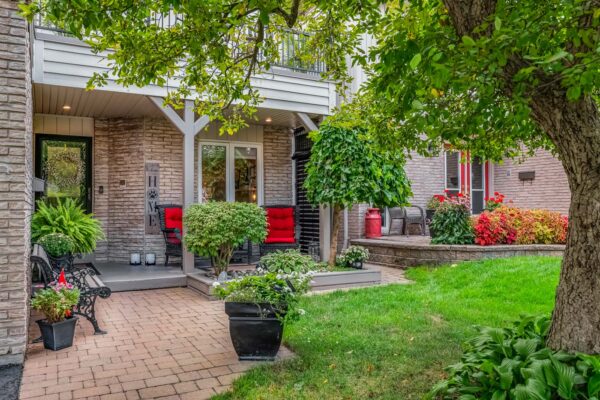 1742-Shadybrook-Drive-Pickering-Web-Salisbury-9