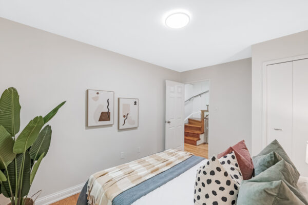 28-Admiral-Road-#10-Toronto-Web-Salisbury-25